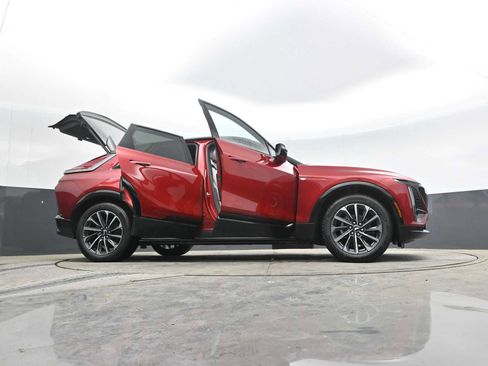 New 2025 Cadillac Lyriq Sport image 54