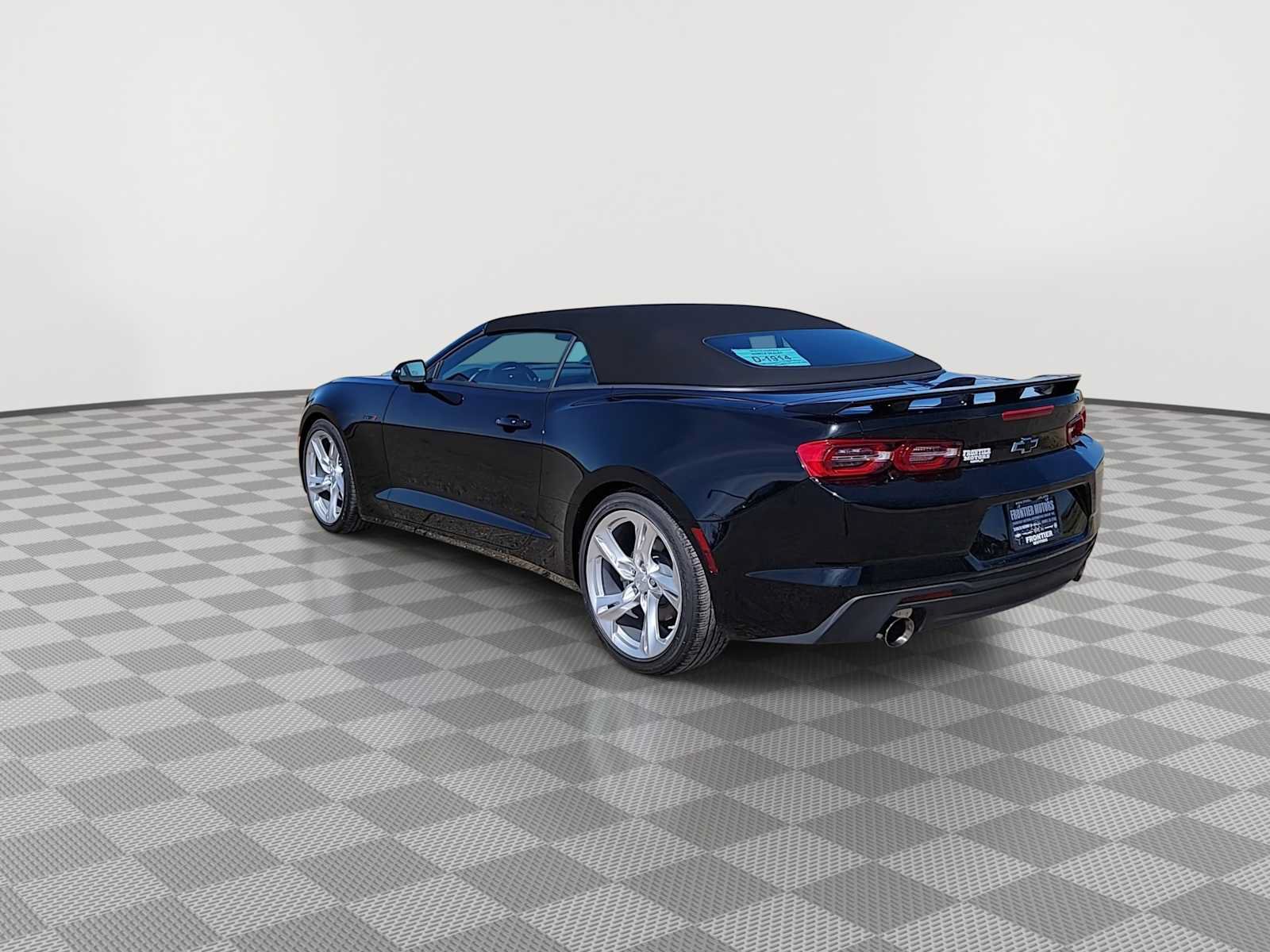Used 2023 Chevrolet Camaro LT w/ Technology Package RWD image 6