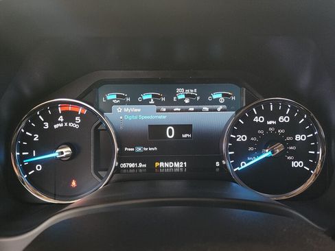 Used 2018 Ford F250 Lariat w/ Lariat Value Package AWD/4WD image 39