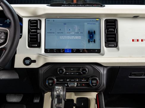 Used 2026 Ford Bronco Heritage Edition AWD/4WD image 23