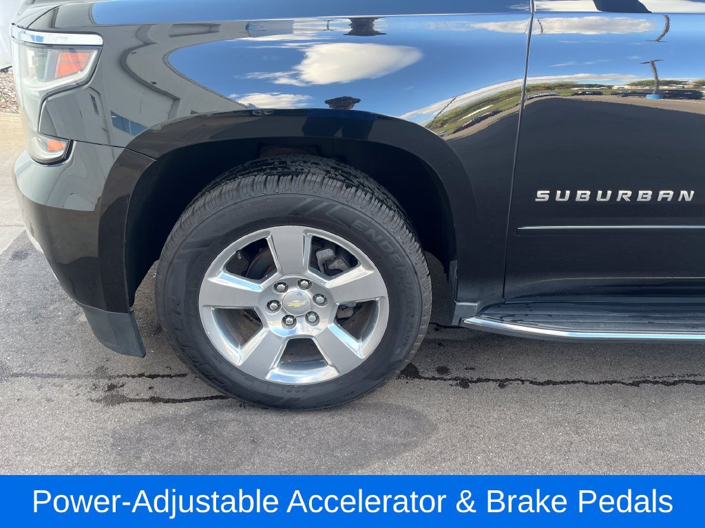 Used 2018 Chevrolet Suburban Premier AWD/4WD image 32