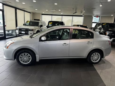Used 2012 Nissan Sentra 2.0 FWD image 2