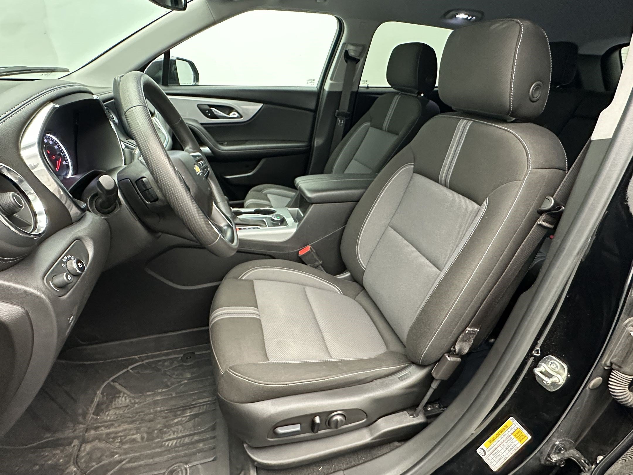 Certified 2023 Chevrolet Blazer LT w/ Convenience Package AWD/4WD image 5