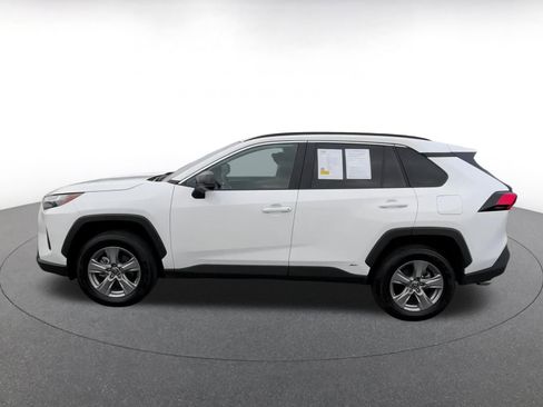 Used 2025 Toyota RAV4 LE image 8