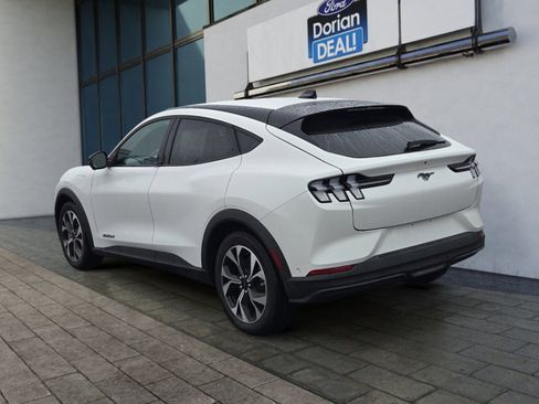 Certified 2024 Ford Mustang Mach-E Select w/ Comfort Package Lite image 5