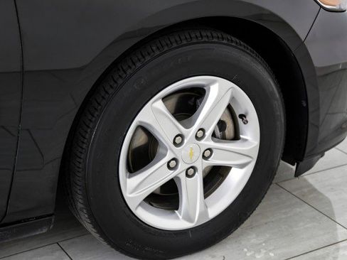 Used 2021 Chevrolet Malibu LS image 39