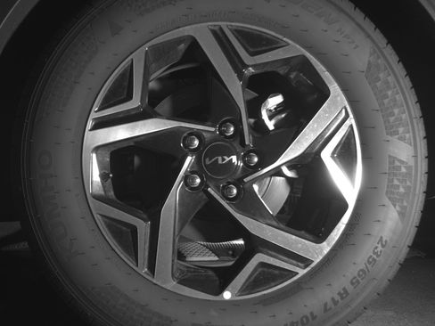 Used 2025 Kia Sportage LX FWD image 14