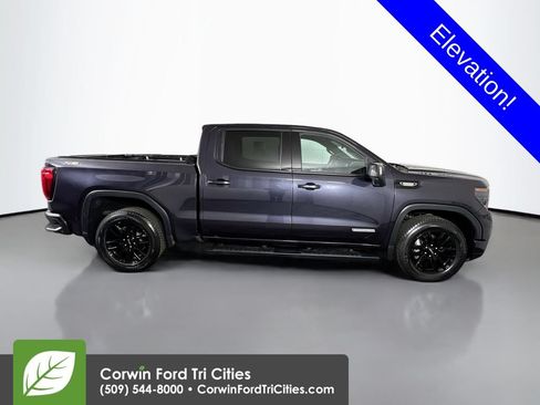 Used 2022 GMC Sierra 1500 Elevation w/ Elevation Premium Package AWD/4WD image 18