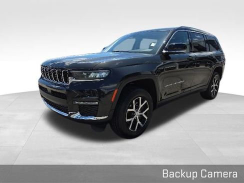 Used 2023 Jeep Grand Cherokee L Limited AWD/4WD image 10