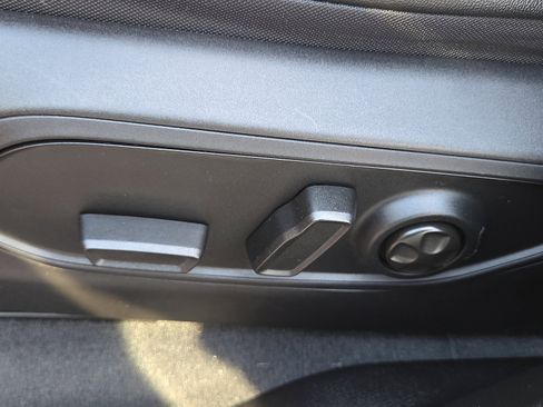 Used 2023 Jeep Grand Cherokee Altitude image 33