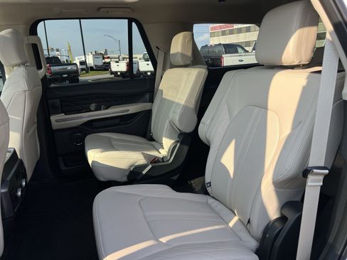 Used 2024 Ford Expedition Platinum AWD/4WD image 33