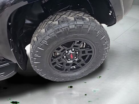 Used 2020 Toyota 4Runner SR5 image 16