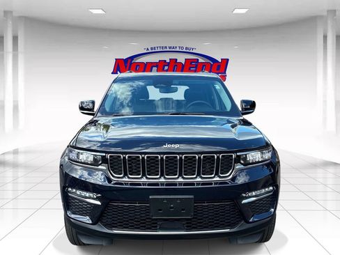 Used 2023 Jeep Grand Cherokee 4WD 4xe image 2