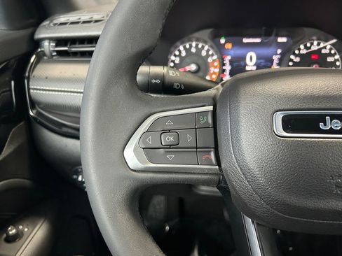 Used 2022 Jeep Compass Latitude AWD/4WD image 14