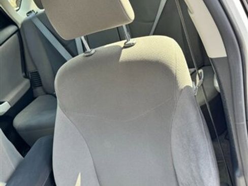 Used 2014 Toyota Prius Four image 18