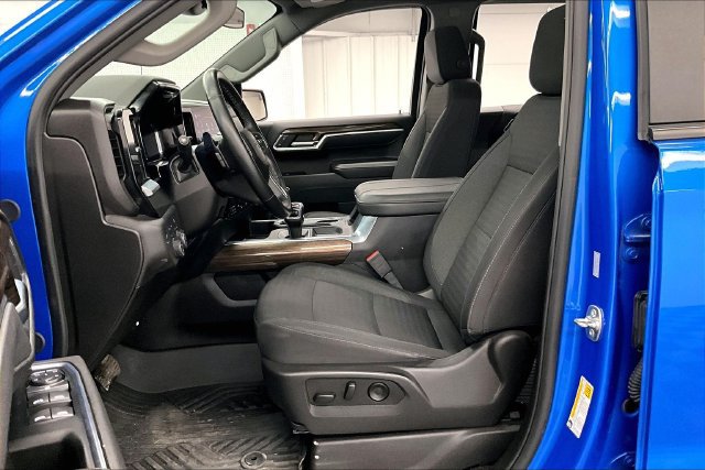 Used 2025 Chevrolet Silverado 1500 RST w/ True North Edition Plus AWD/4WD image 24