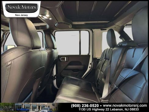 Used 2022 Jeep Wrangler Unlimited Sahara w/ Cold Weather Group image 33