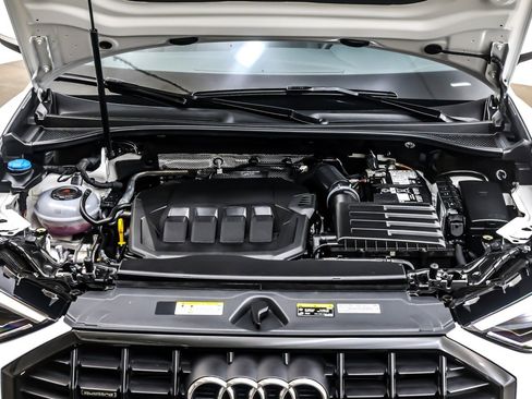 Used 2025 Audi Q3 2.0T Premium w/ Convenience Package image 11