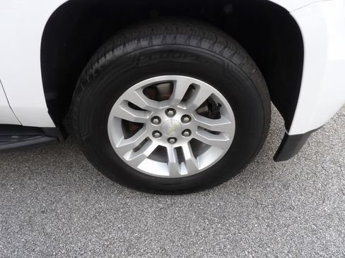 Used 2020 Chevrolet Tahoe LT RWD image 11