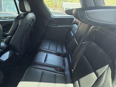 Used 2025 Lincoln Navigator Reserve w/ Jet Appearance Package image 13