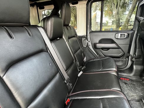 Used 2021 Jeep Wrangler Unlimited Rubicon image 41