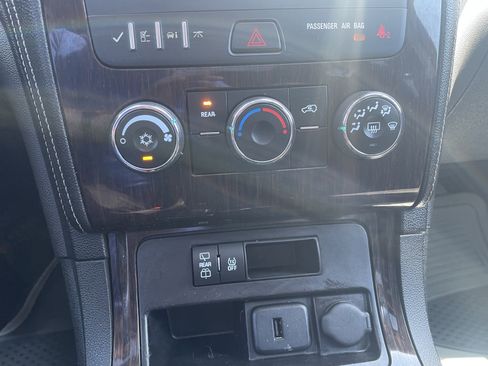 Used 2016 Chevrolet Traverse LT AWD/4WD image 22