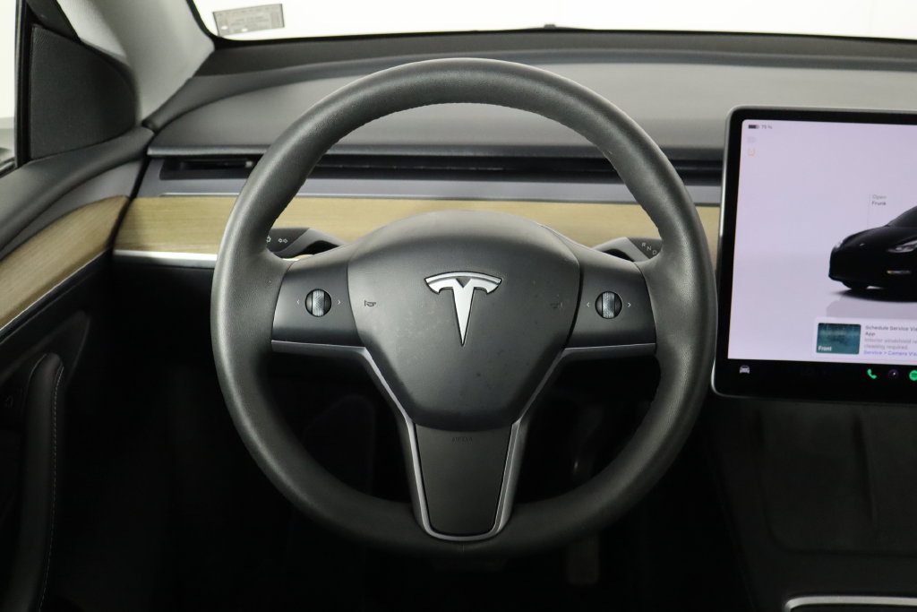 Used 2023 Tesla Model Y 2WD image 7