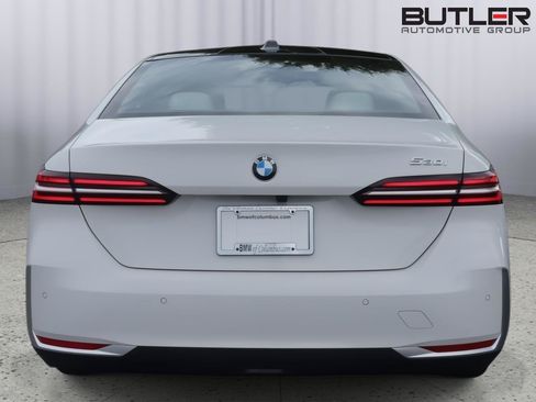 New 2027 BMW 530i w/ Premium Package RWD image 6