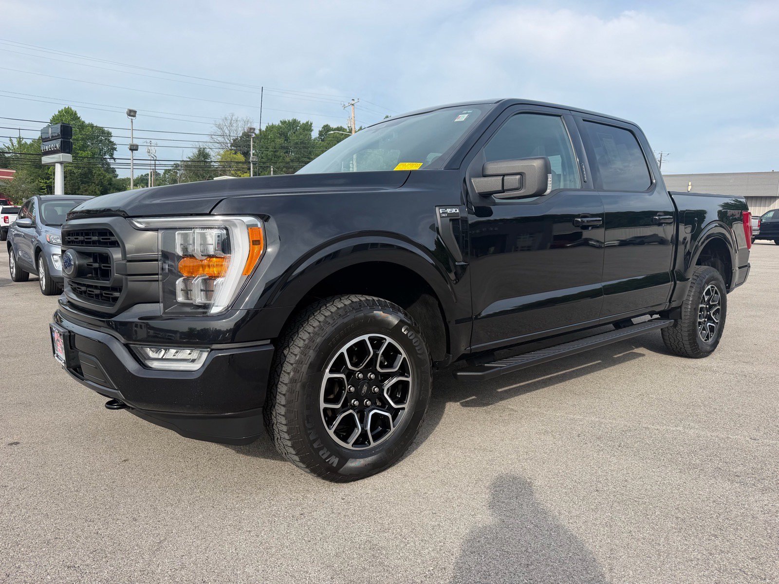 Used 2022 Ford F150 XLT w/ Equipment Group 302A High AWD/4WD image 10