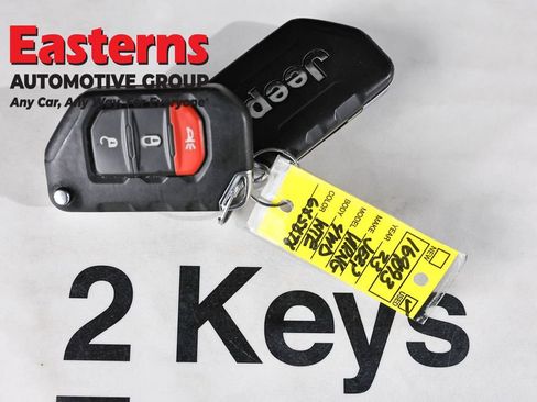 Used 2023 Jeep Wrangler Unlimited Sahara AWD/4WD image 27