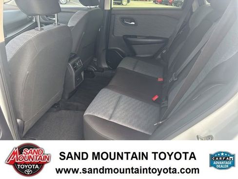 Used 2023 Nissan Rogue SV FWD image 13