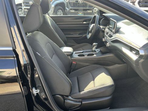 Used 2025 Nissan Altima 2.5 SV image 27