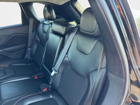 Used 2021 Jeep Cherokee Trailhawk w/ Sun, Sound & Nav Group image 20