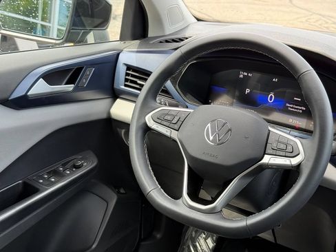 Certified 2023 Volkswagen Taos SE AWD/4WD image 14