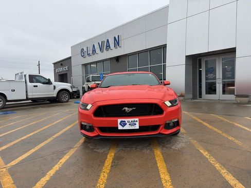 Used 2016 Ford Mustang GT RWD image 2