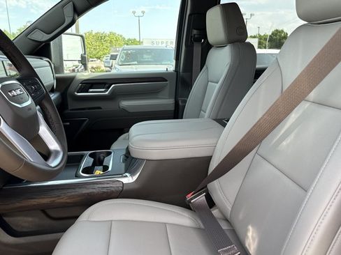 New 2026 GMC Sierra 2500 SLT w/ SLT Premium Package AWD/4WD image 4