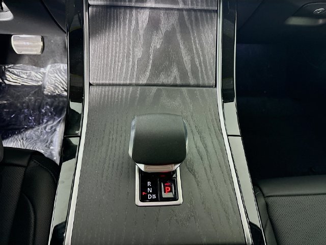 Used 2026 Land Rover Range Rover Velar Dynamic SE AWD/4WD image 18