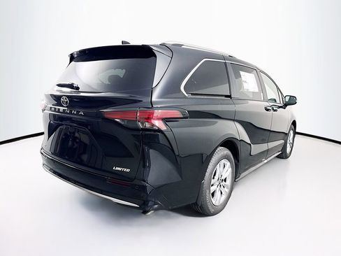 New 2026 Toyota Sienna Limited AWD/4WD image 9