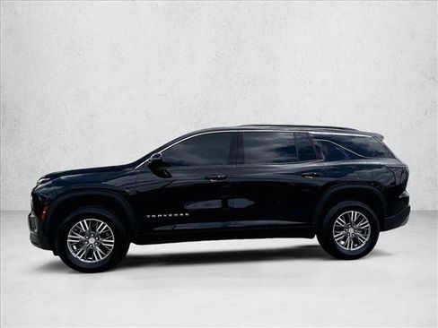 Used 2026 Chevrolet Traverse LT w/ Driver Confidence Package FWD image 6