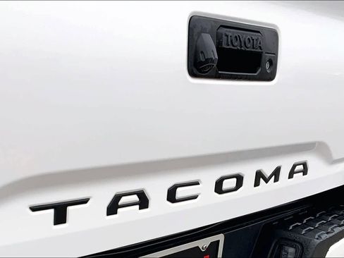 Used 2023 Toyota Tacoma TRD Sport image 30