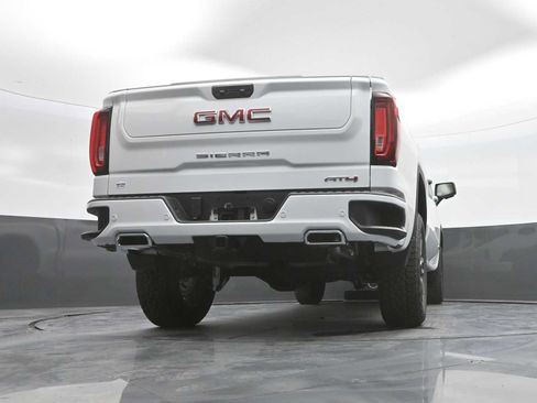 New 2026 GMC Sierra 1500 AT4 w/ AT4 Premium Package AWD/4WD image 39