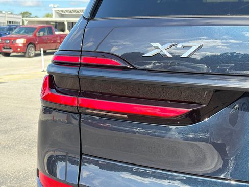 New 2027 BMW X7 xDrive40i w/ Executive Package AWD/4WD image 10