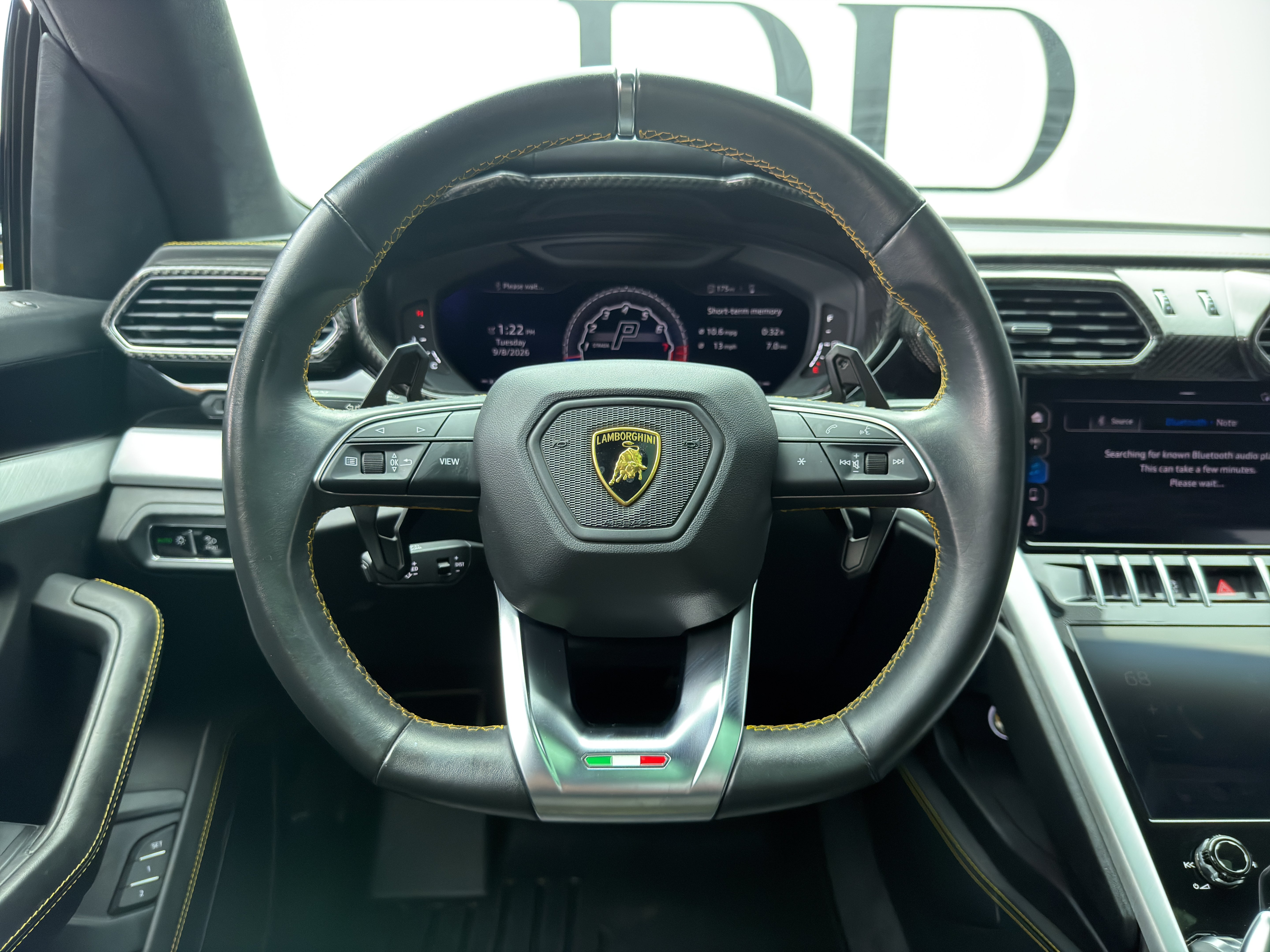 Used 2021 Lamborghini Urus AWD/4WD image 19