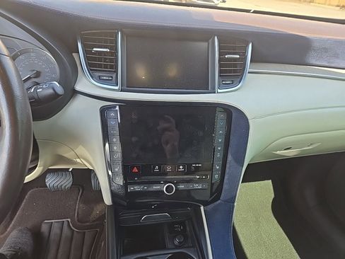 Certified 2019 INFINITI QX50 Essential w/ Sensory Package image 12