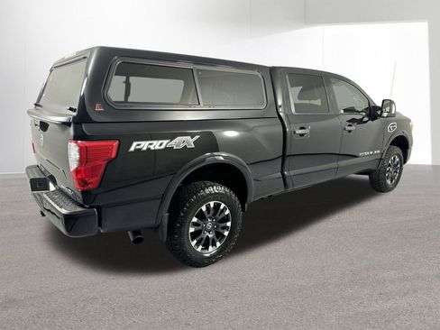 Used 2019 Nissan Titan PRO-4X image 34