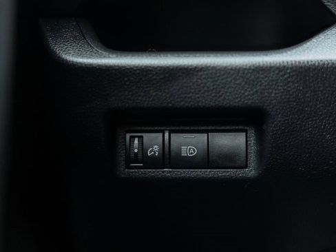 Used 2021 Toyota RAV4 XLE image 23