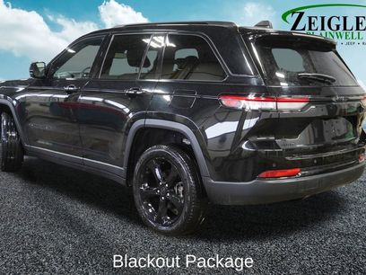Used 2023 Jeep Grand Cherokee Altitude