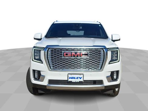 Used 2023 GMC Yukon XL Denali image 3
