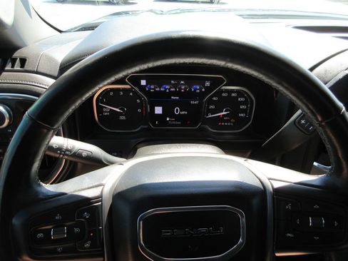 Used 2019 GMC Sierra 1500 Denali w/ Denali Ultimate Package AWD/4WD image 37