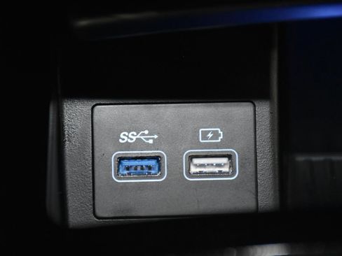 Used 2023 Genesis G80 2.5T image 16